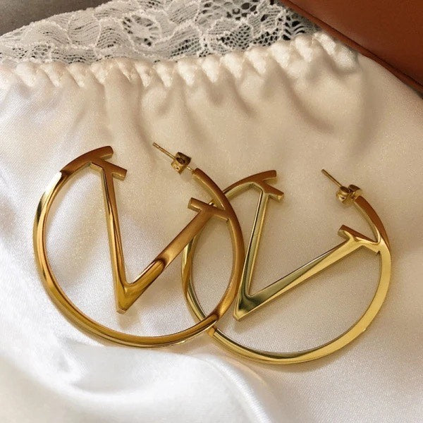 Geometric Hollow Letter V Dangle Earring